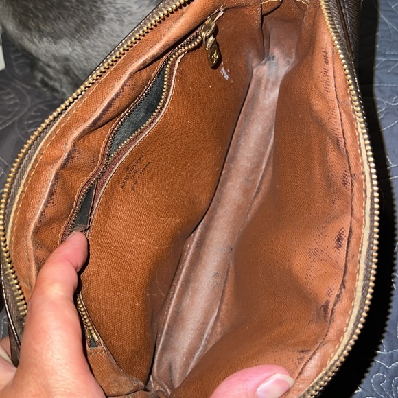 Louis Vuitton Monogram Pochette Marly Dragonne GM Wristlet - Picture 4 of 8